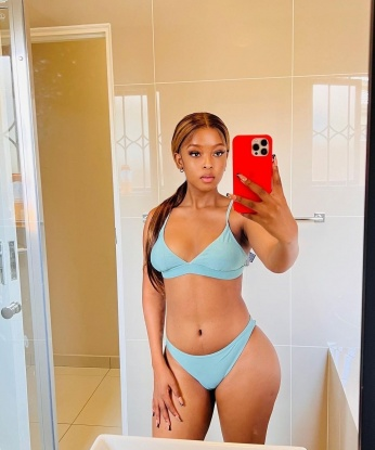 Со мной ты окунешься в океан страсти и нежности. Я опытная и красивая, всегда готова предложить тебе незабываемое время. 💃
Мои услуги разнообразны: от классического секса до эротического массажа, от ролевых игр до сопровождения на различные мероприятия. Ты можешь расслабиться в моих нежных объятиях и позволить себе стать настоящим мужчиной. 🔥
✨ Не веришь? Посмотри мои фото и увидишь, как я выгляжу в Москве, стране желаний и возможностей. Моя красота оставит тебя безмолвным, а мои отзывы подтвердят мою профессиональность и умение доставлять удовольствие. 😘
Так что, дорогой, не упускай возможность провести время со мной. Жду тебя в Москве, готовая погрузиться с тобой в волнующий мир наслаждения. 🌹 2876, 20 лет